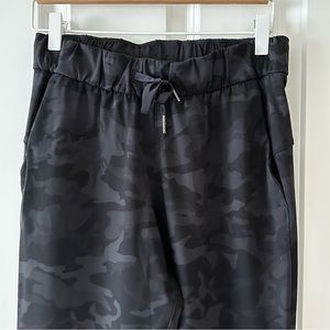 Lululemon Jet Crop pants